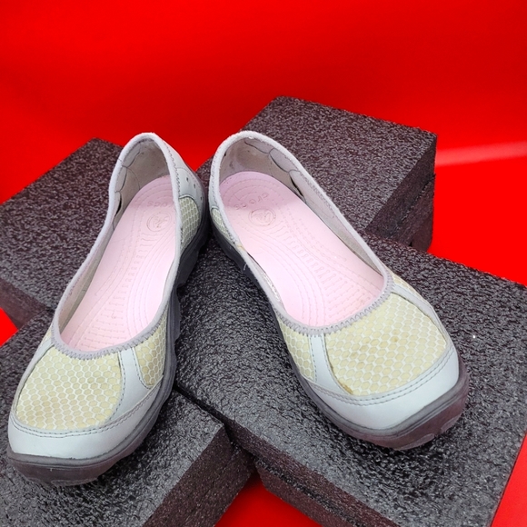 CROCS Busy Day Slip On Shoes Flats Loafer Canvas Upper Casual Women's size 9 - Picture 1 of 5